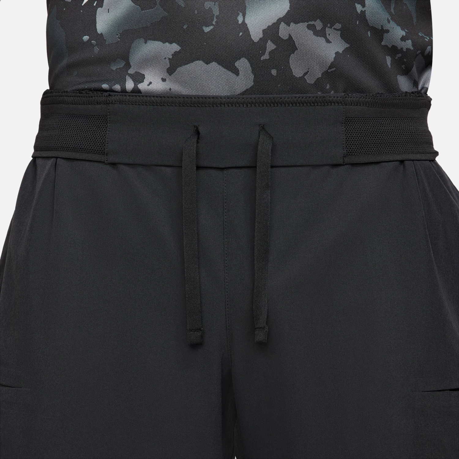 Nike Men's Dri-FIT Advantage 7-Inch Shorts (Black/White) 11 Nike Men's Dri-FIT Advantage 7-Inch Shorts (Black/White) - Image 9